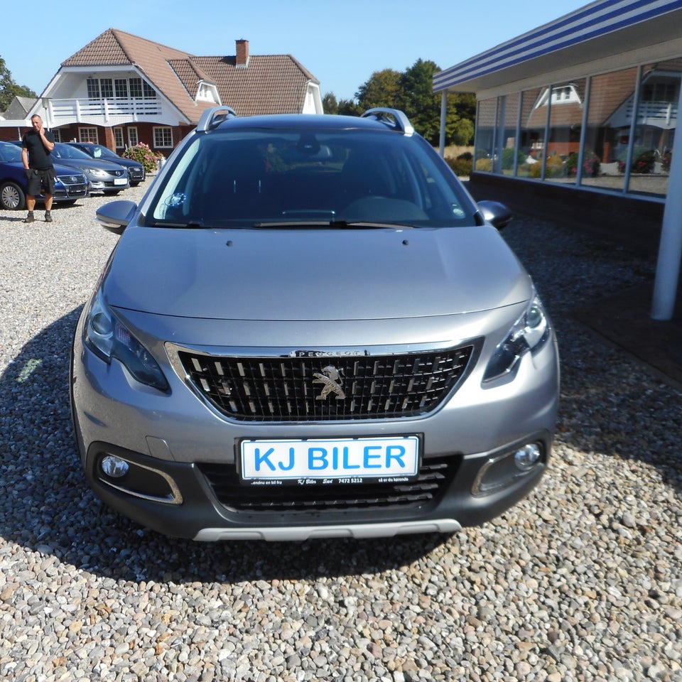 Peugeot 2008 1,6 BlueHDi 100 Allure Sky 5d
