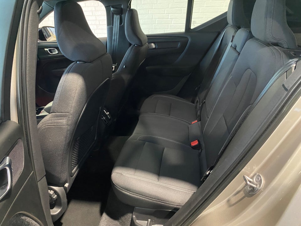 Volvo XC40 ReCharge Start 5d