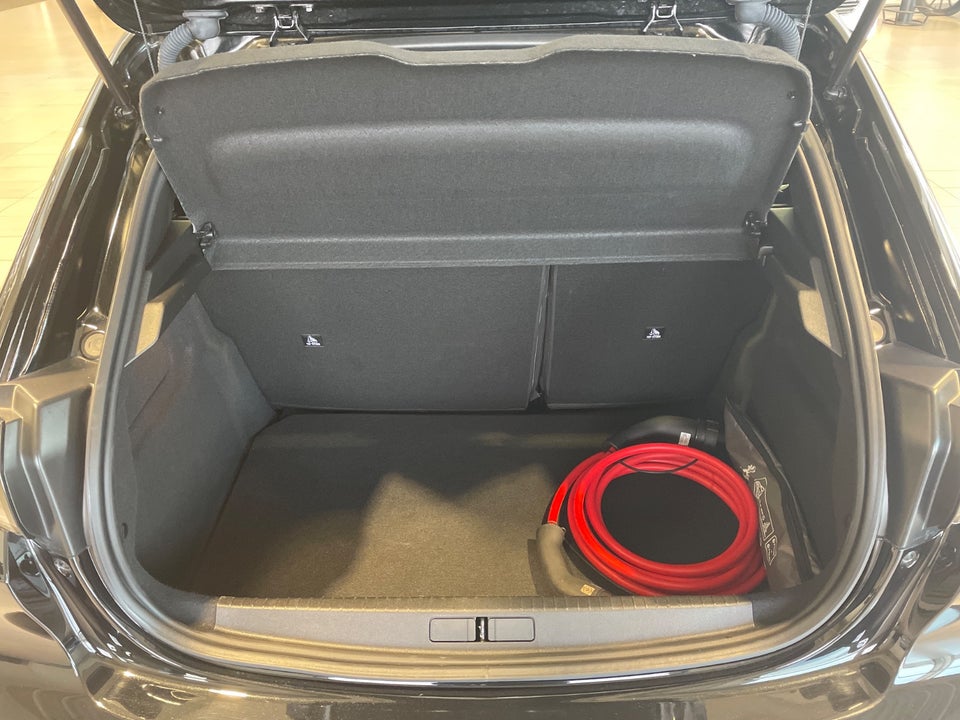 Peugeot e-208 50 Style 5d