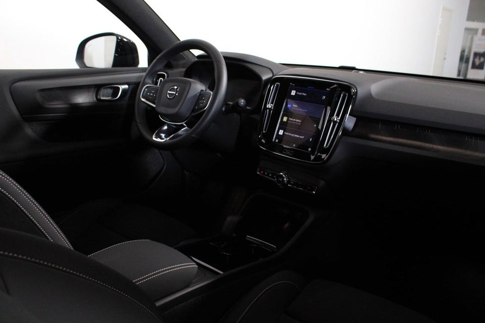 Volvo XC40 ReCharge Extended Range Plus 5d