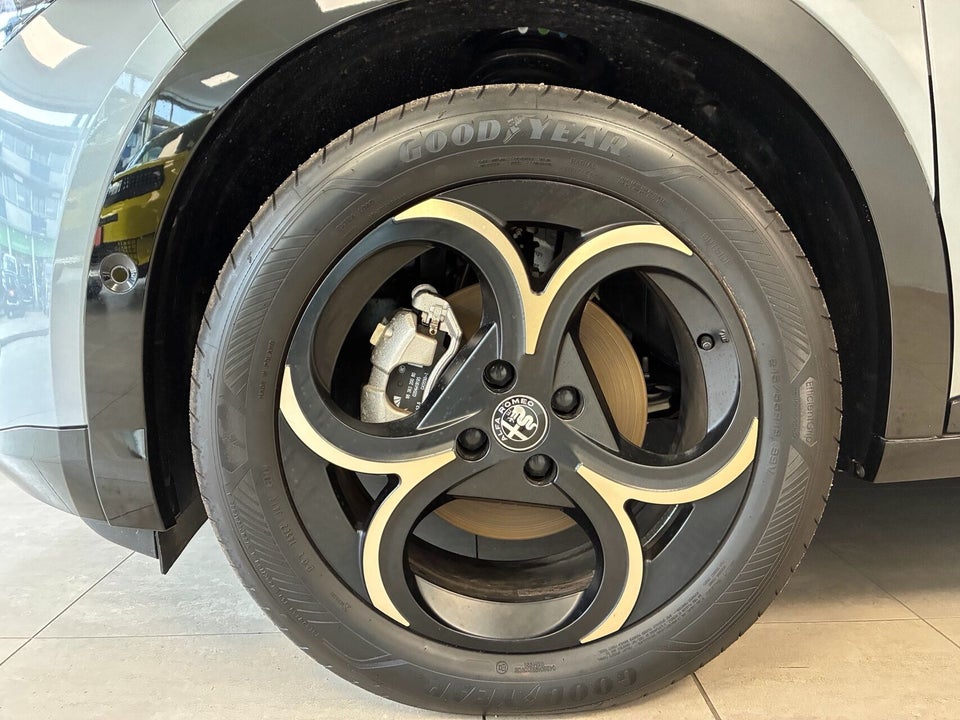 Alfa Romeo Junior Elettrica Speciale 5d