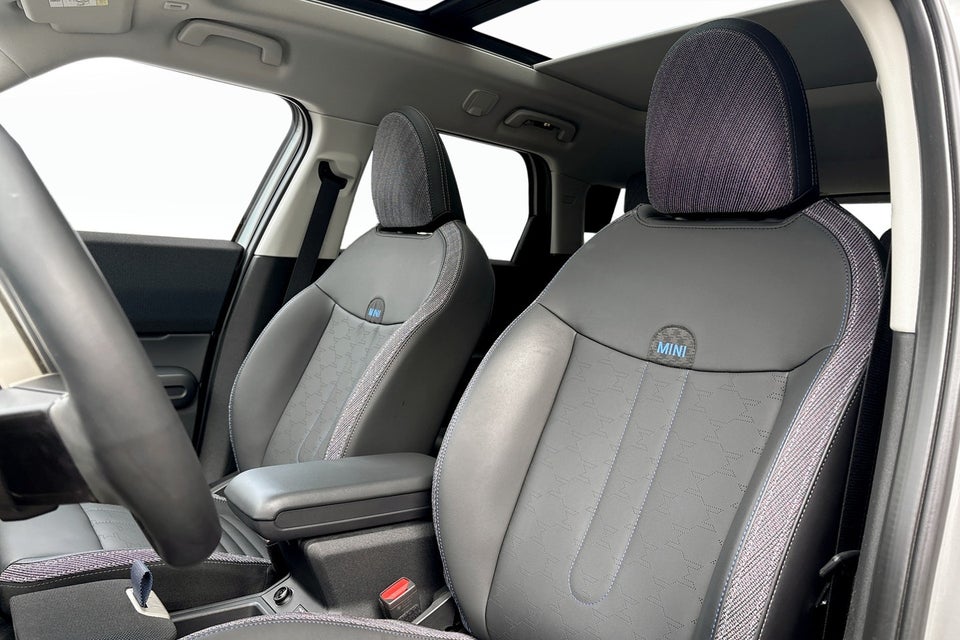 MINI Countryman E Classic Trim M 5d
