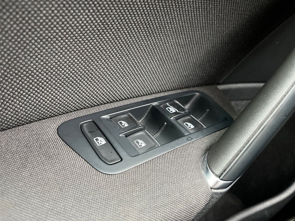 VW Golf VIII 1,4 GTE DSG 5d