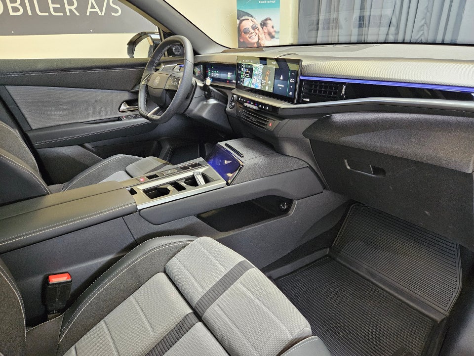 Opel Grandland-e 73 GS Sky 5d