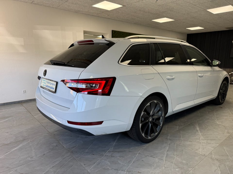 Skoda Superb 2,0 TDi 190 Ambition Combi DSG 5d
