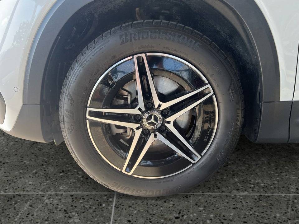 Mercedes EQB250 AMG Line 5d