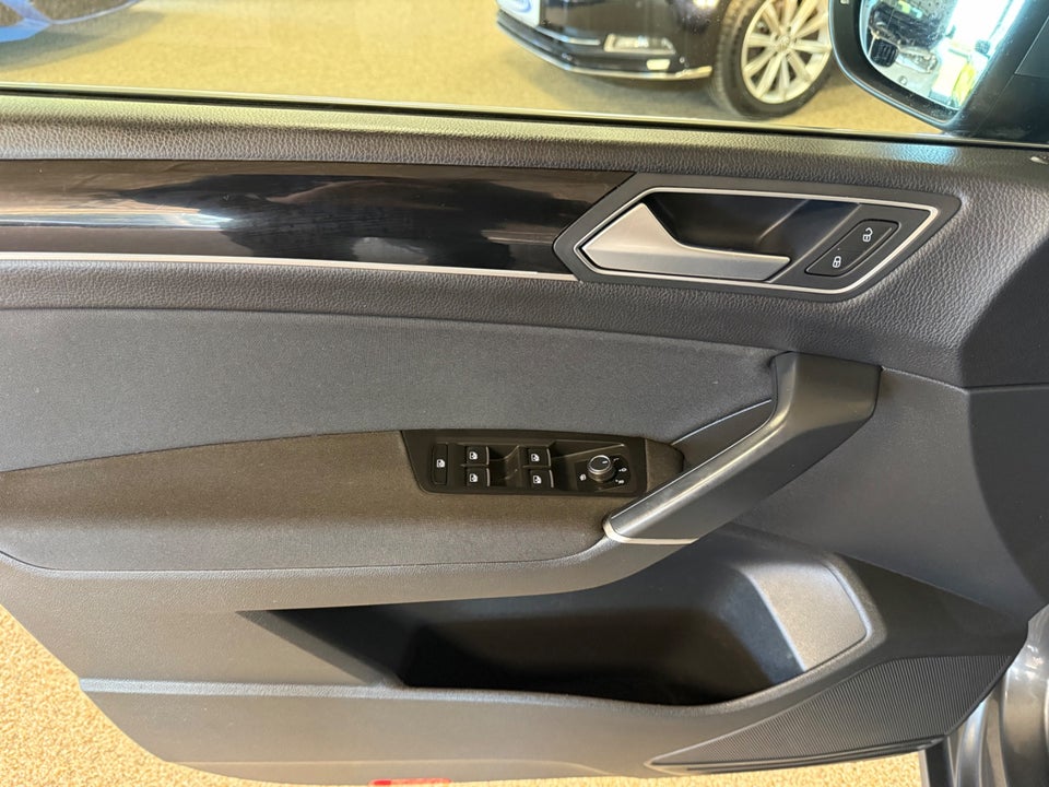VW Touran 1,4 TSi 150 Highline 7prs 5d