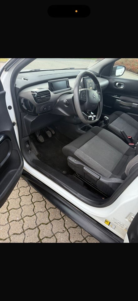 Citroën C4 Cactus 1,2 PureTech 110 Shine 5d