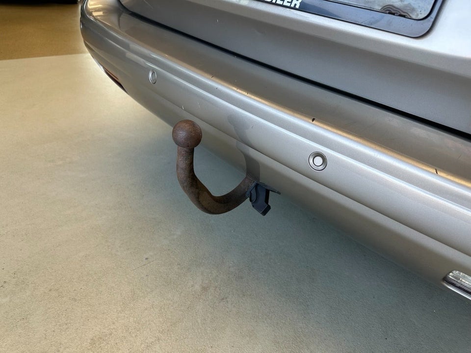 Peugeot 5008 1,6 BlueHDi 120 Allure 7prs 5d