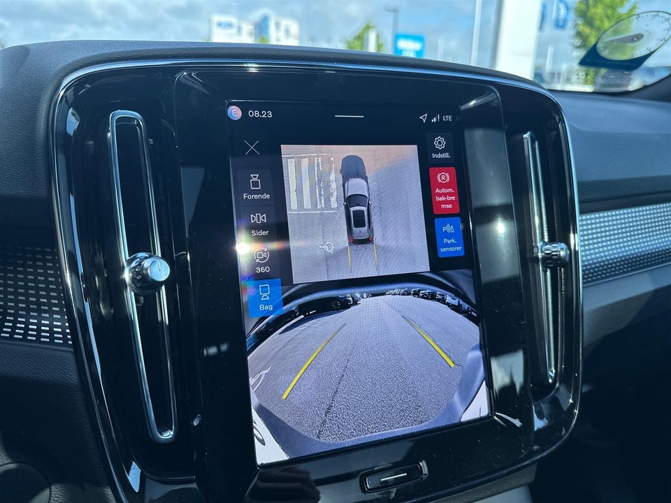 Volvo EX40 Extended Range Black Edition 5d