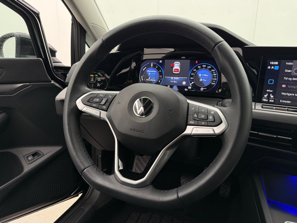 VW Golf VIII 1,4 eHybrid DSG 5d