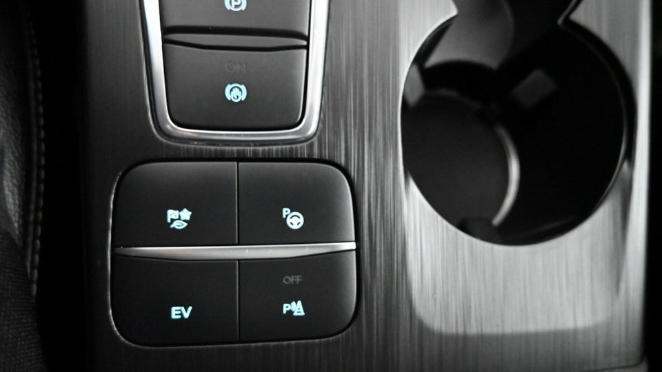 Ford Kuga 2,5 PHEV Titanium X CVT 5d