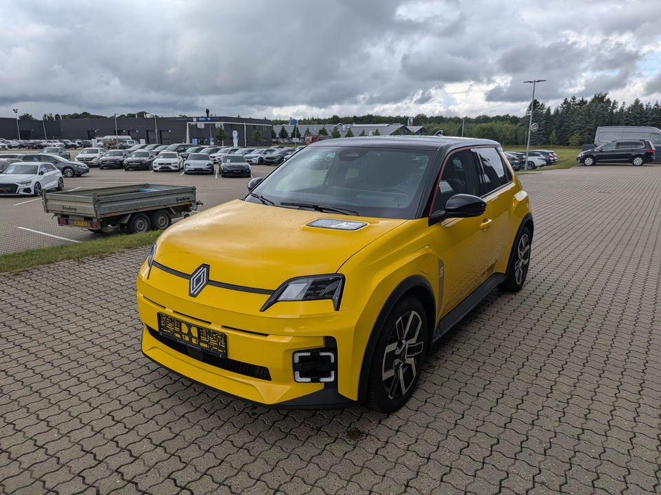 Renault 5 E-Tech 40 Techno 5d
