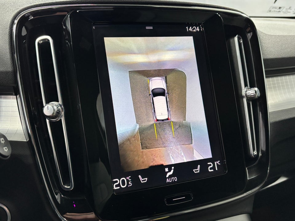 Volvo XC40 1,5 T4 ReCharge Plus Dark aut. 5d