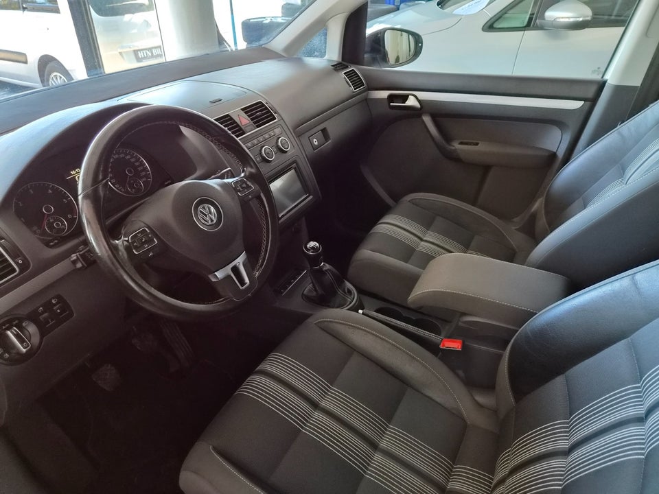 VW Touran 1,6 TDi 105 Match BMT 7prs 5d