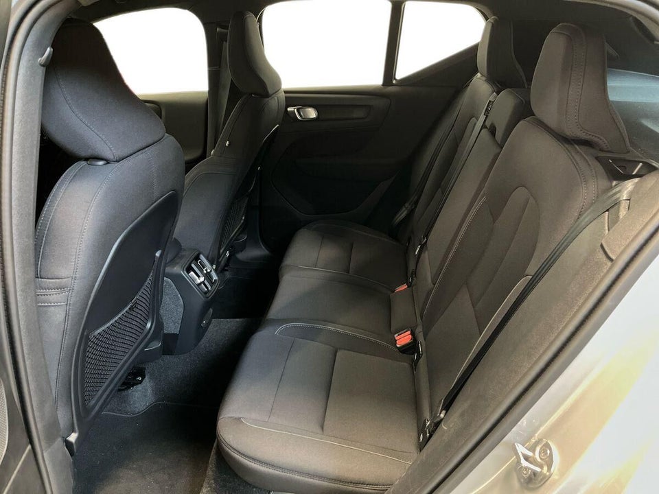 Volvo XC40 ReCharge Extended Range Plus 5d