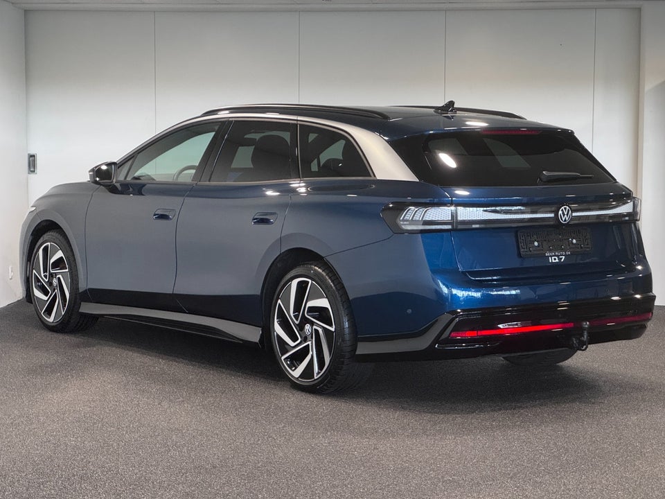 VW ID.7 77 Pro Tourer 5d