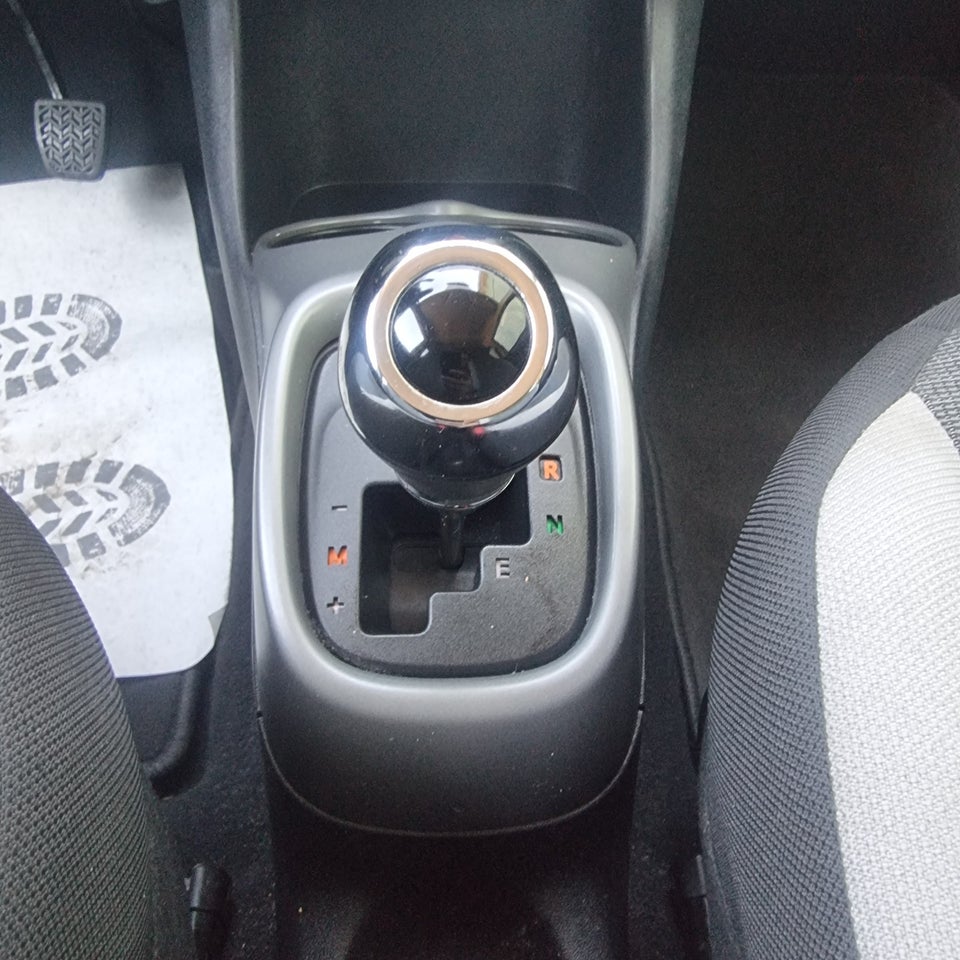 Toyota Aygo 1,0 VVT-i x-play x-shift 5d