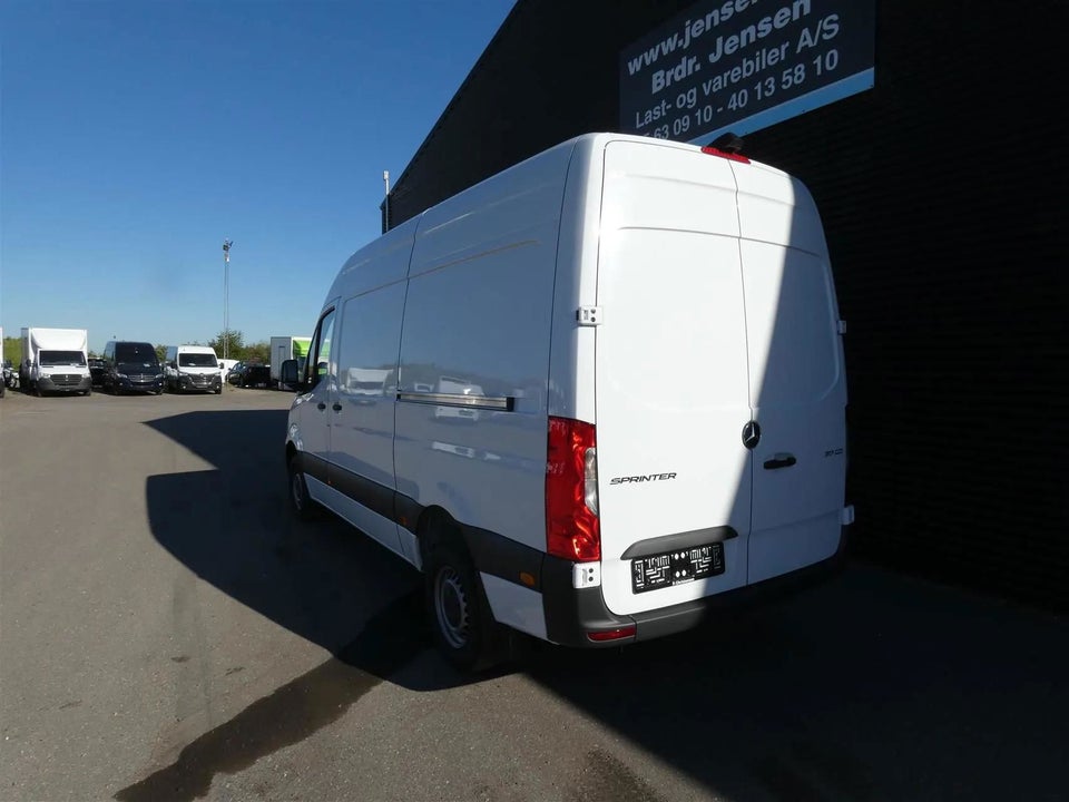 Mercedes Sprinter 317 2,0 CDi A2 Kassevogn aut. RWD