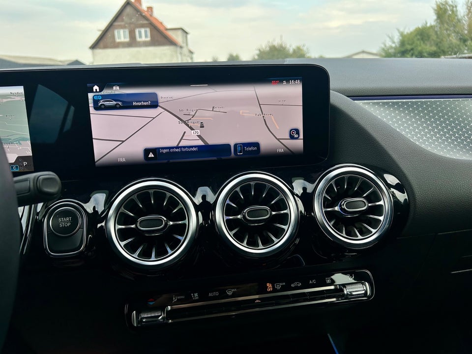 Mercedes EQA300 Progressive 4Matic 5d