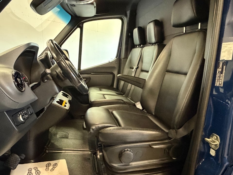 Mercedes Sprinter 319 3,0 CDi A3 Chassis aut. RWD 2d