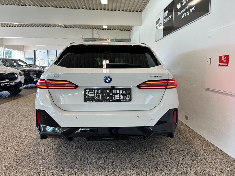 BMW i5 eDrive40 Touring Fully Charged M-Sport 5d
