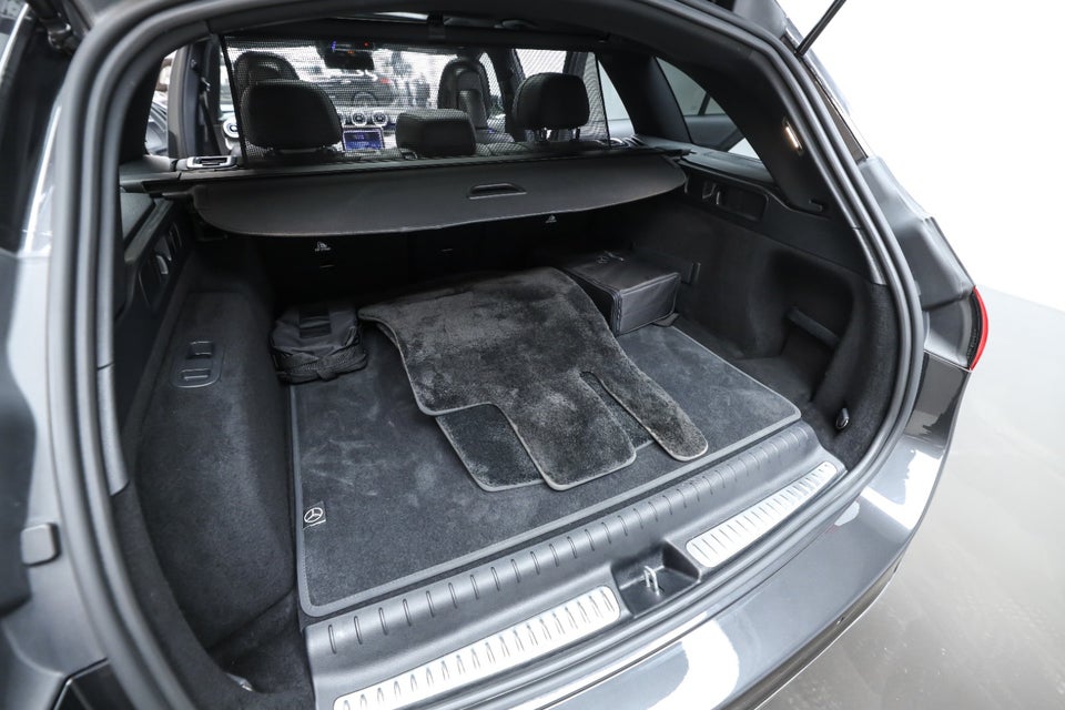 Mercedes C300 e 2,0 AMG Line stc. aut. 5d