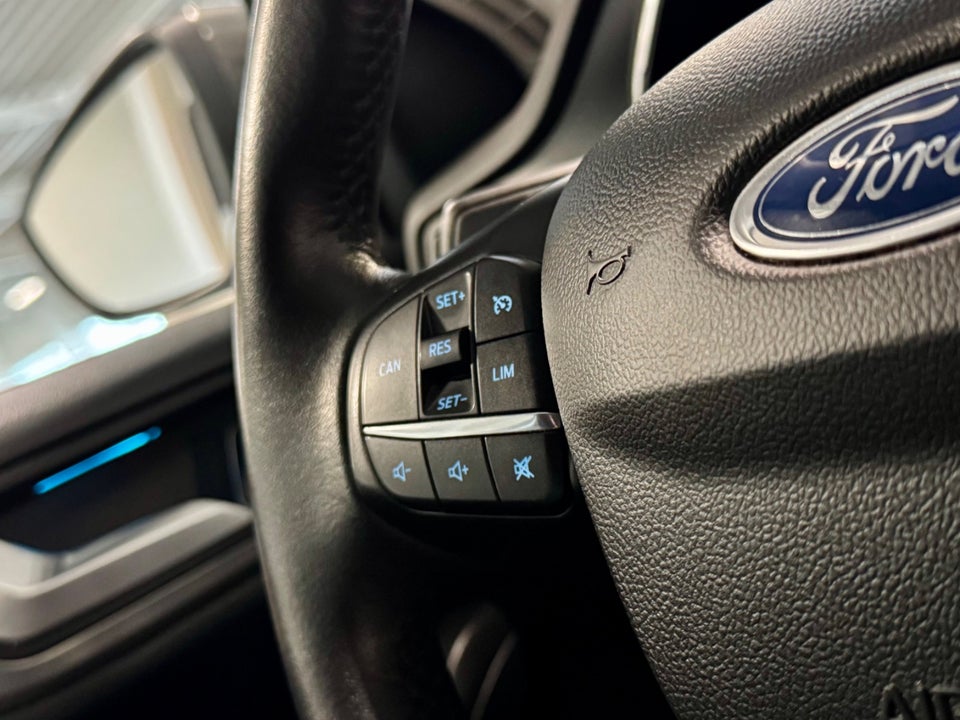 Ford Focus 1,0 EcoBoost Titanium stc. 5d