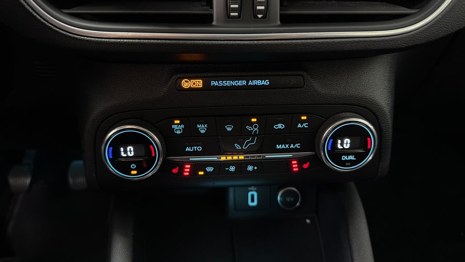 Ford Focus 1,0 EcoBoost Titanium 5d