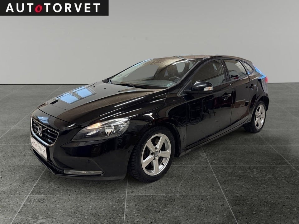 Volvo V40 2,0 D2 120 Kinetic aut. 5d
