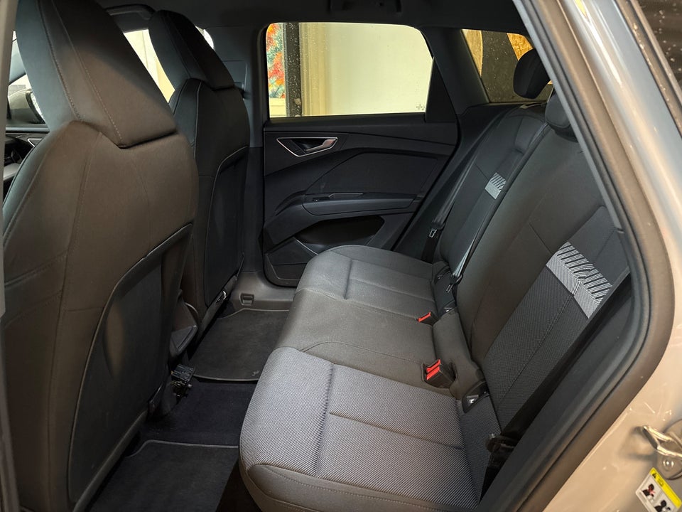 Audi Q4 e-tron 40 Advanced 5d