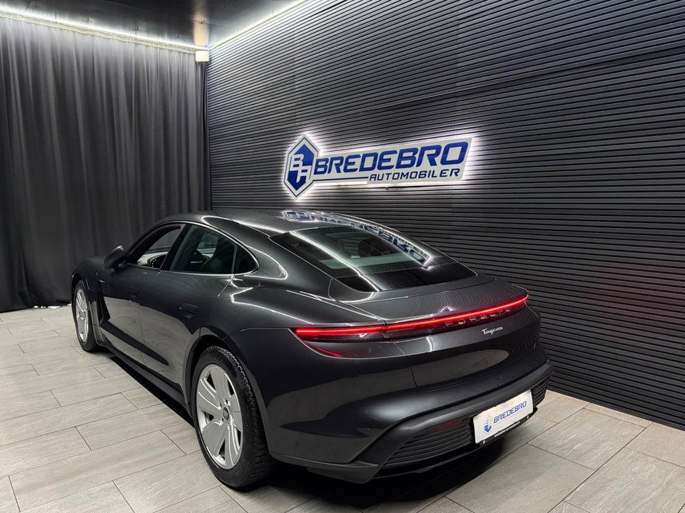 Porsche Taycan 4d