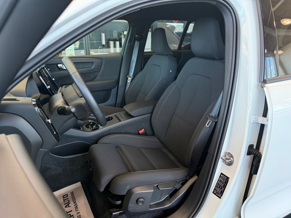 Volvo EX40 Extended Range Core 5d