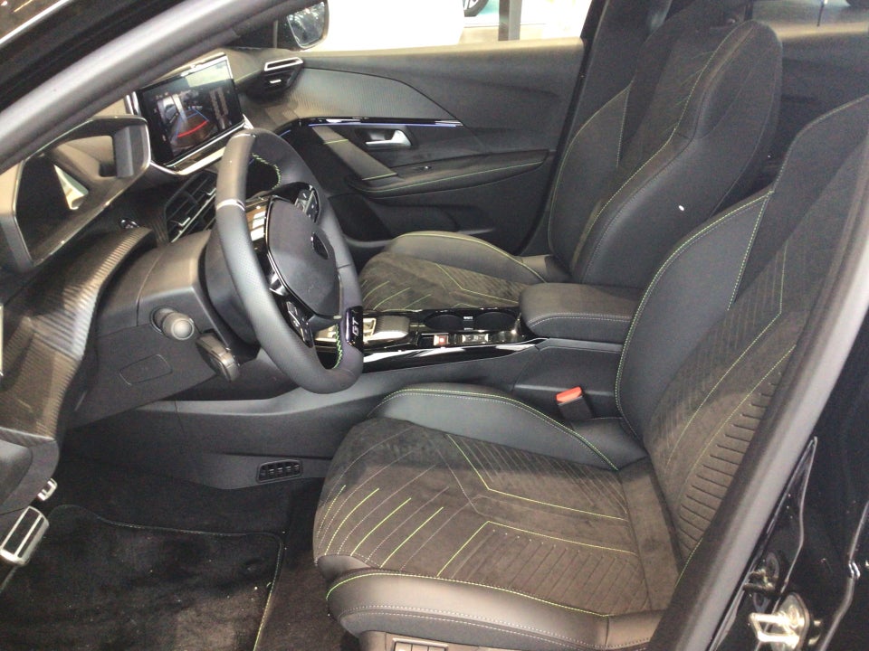 Peugeot e-208 54 GT Pack 5d