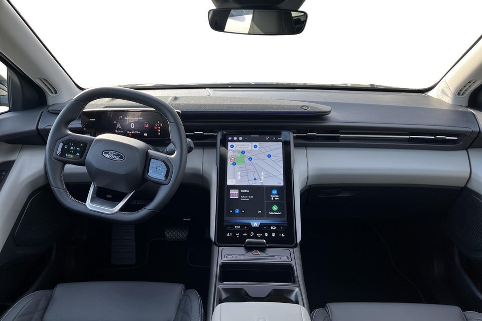 Ford Explorer 77 Premium Extended Range 5d