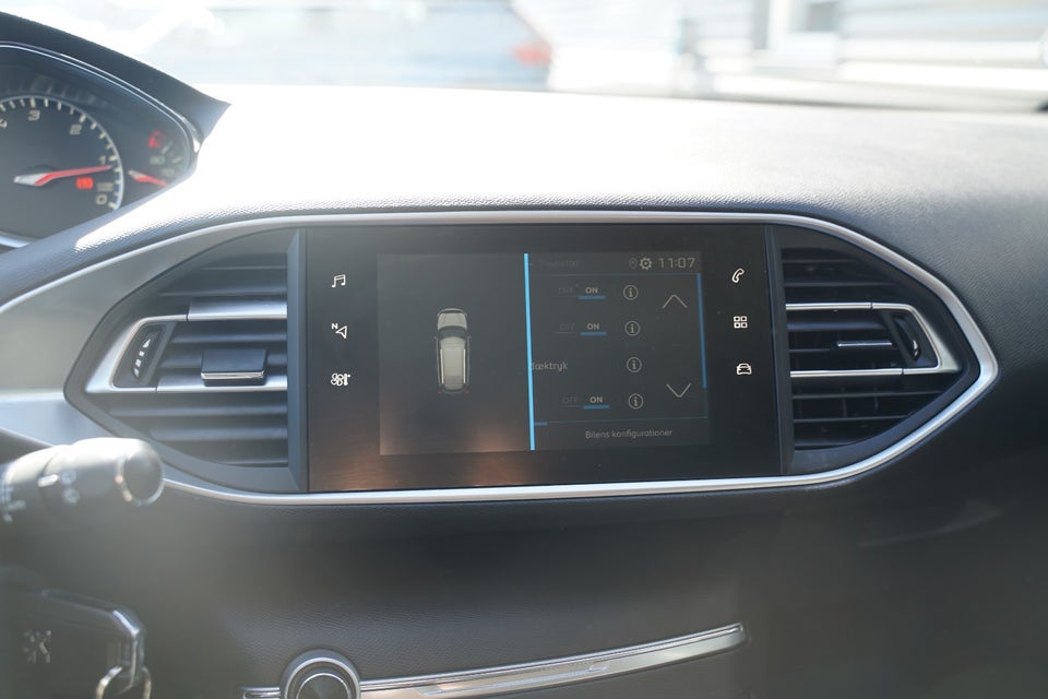 Peugeot 308 1,5 BlueHDi 130 Style SW 5d