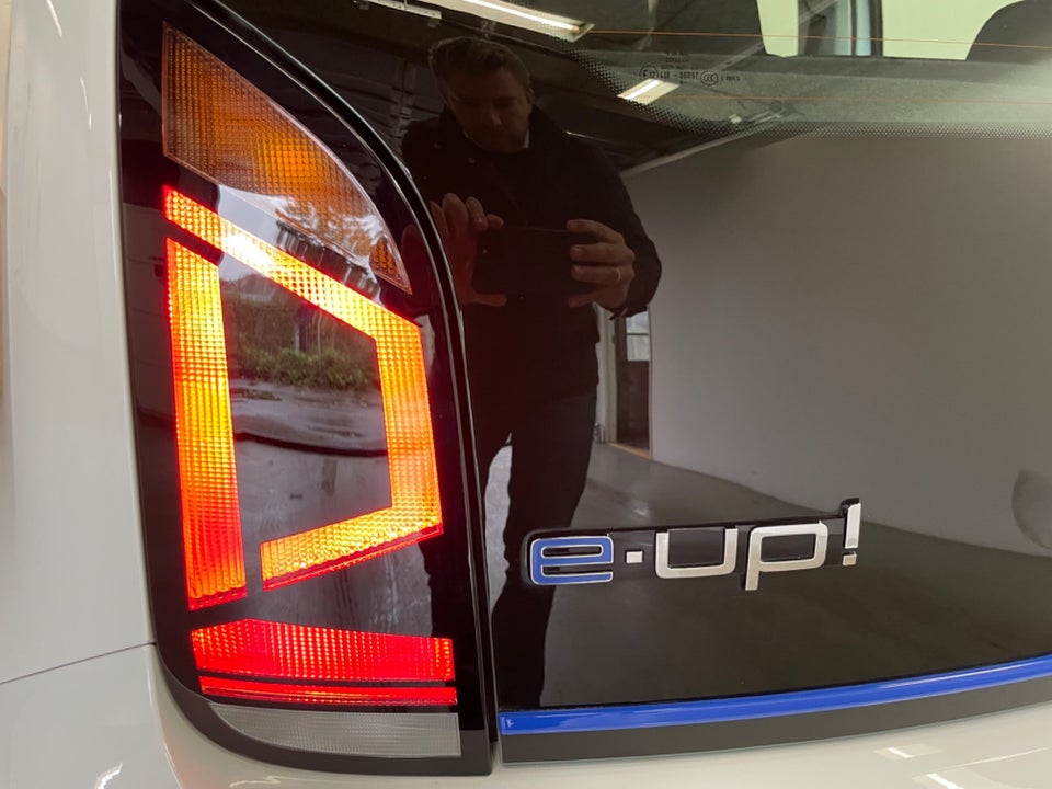 VW e-Up! Move Up! 5d