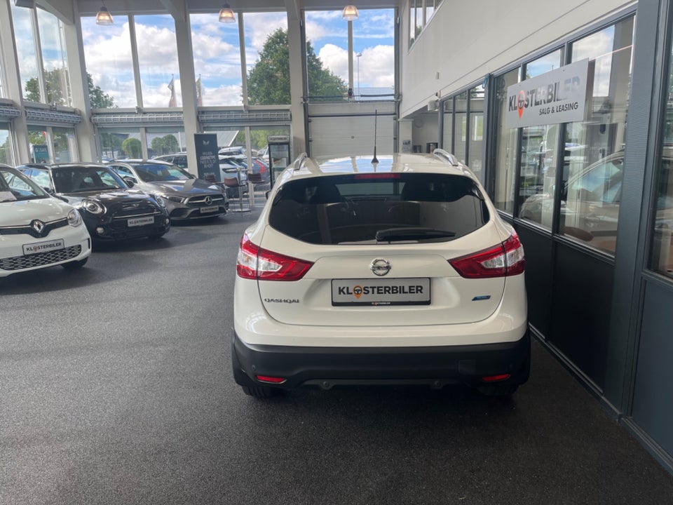 Nissan Qashqai 1,5 dCi 110 Tekna 5d