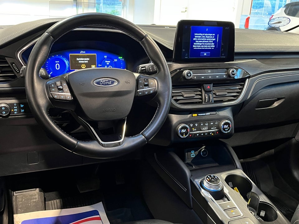 Ford Kuga 2,5 PHEV Vignale CVT 5d