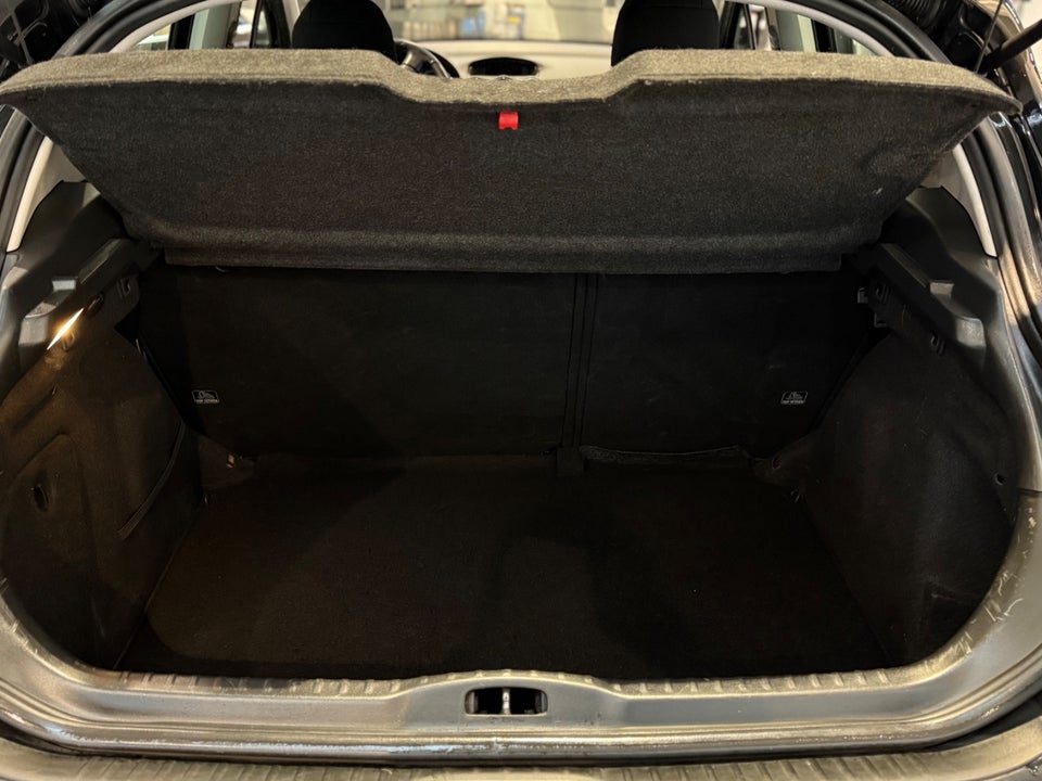 Peugeot 308 1,6 VTi Premium 5d