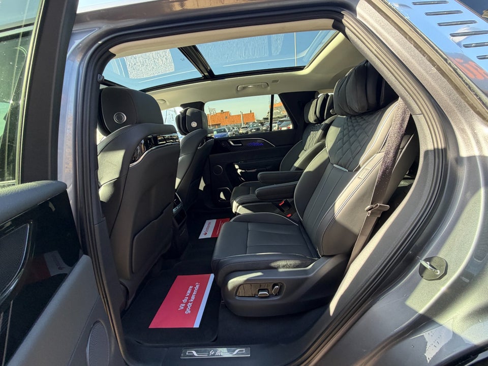 Hongqi E-HS9 99 Exclusive 5d