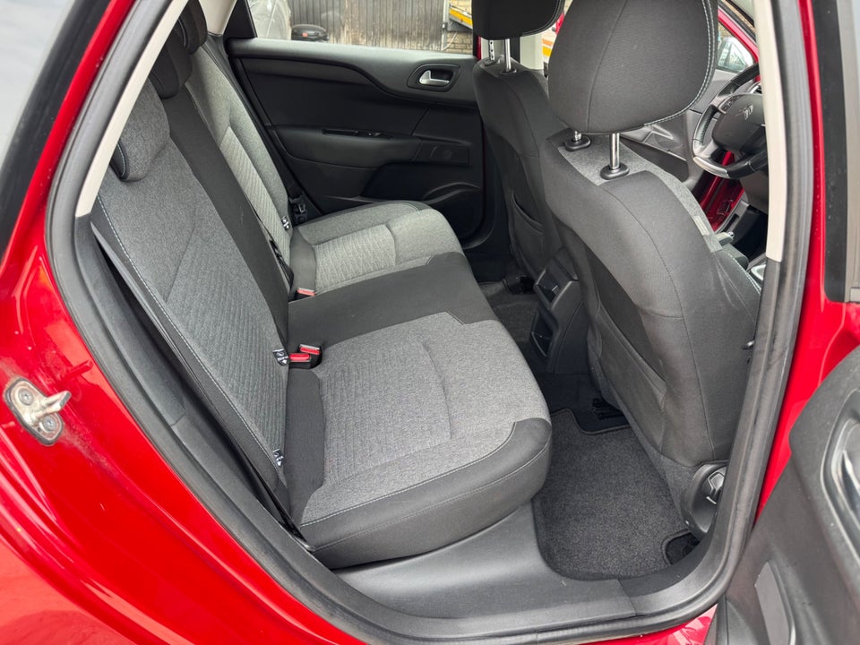 Citroën C4 1,2 PureTech 130 Feel EAT6 5d