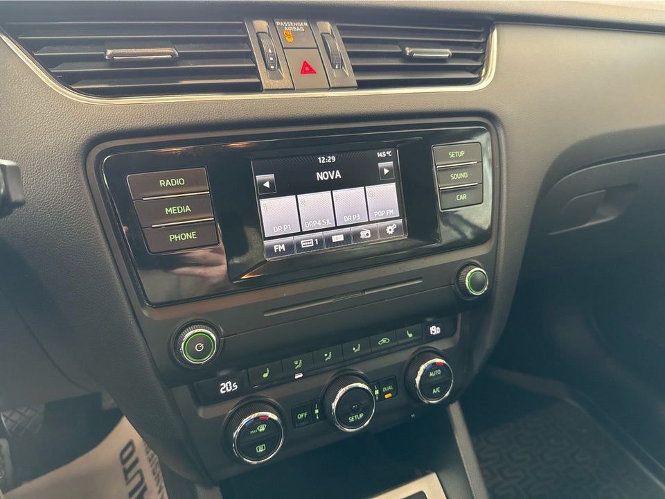 Skoda Octavia 1,6 TDi 90 Ambition Combi 5d