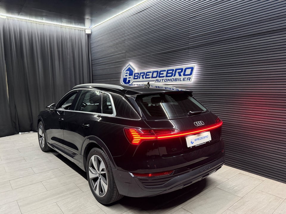 Audi Q8 e-tron 55 Advanced quattro 5d