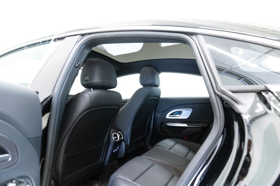 Mercedes CLA250+ EQ Progressive Advance Plus 4d