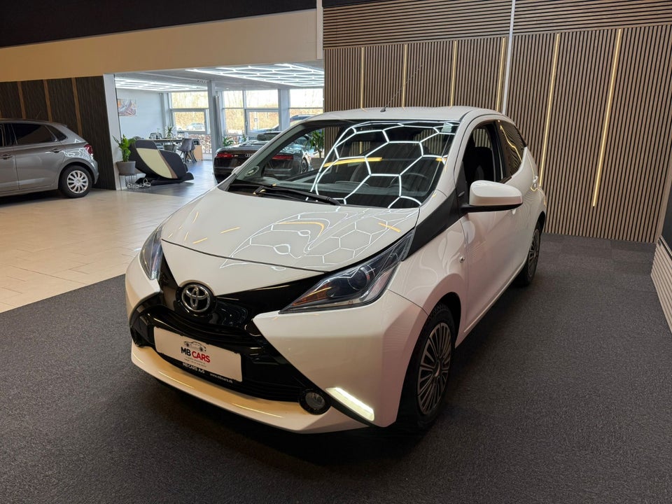 Toyota Aygo 1,0 VVT-i x-touch 5d