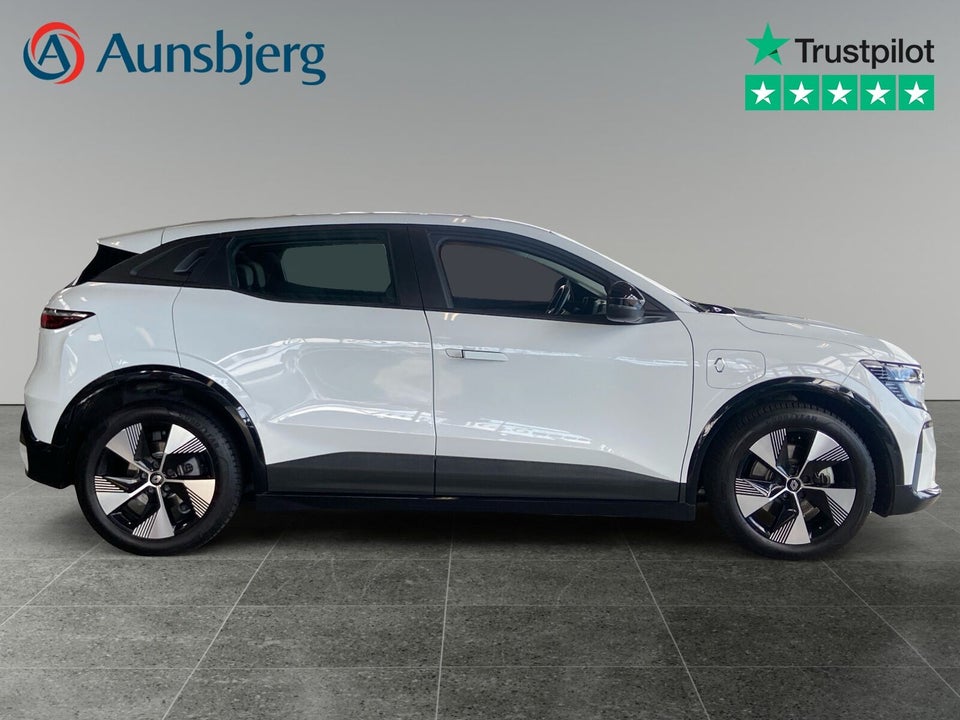 Renault Megane E-Tech 40 Equilibre 5d