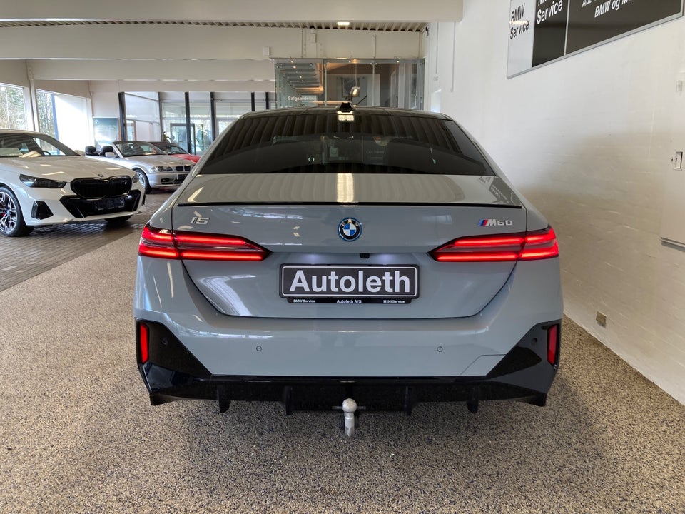 BMW i5 M60 xDrive 4d