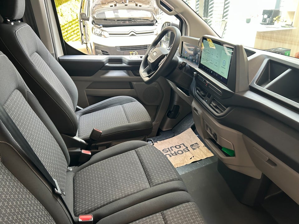 Ford E-Transit Custom 320S 64 Trend