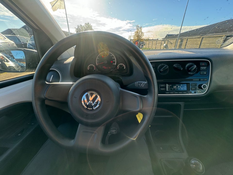 VW Up! 1,0 75 Groove Up! 3d